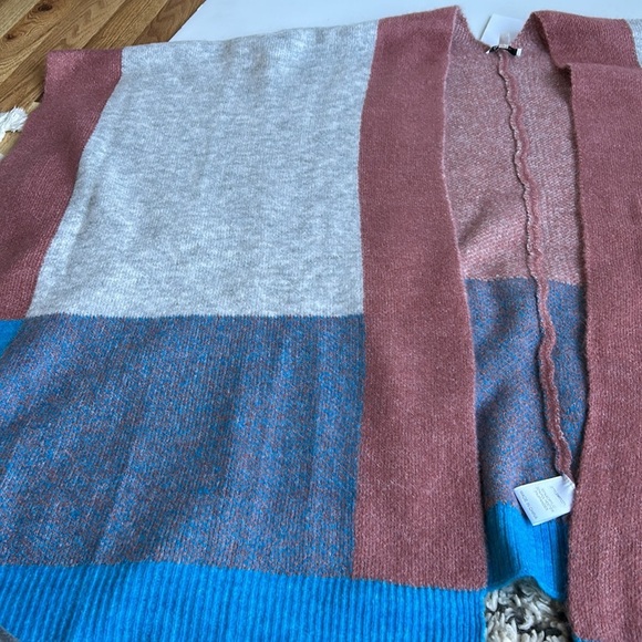 Jodifl geometric pattern gray mauve turquoise open front shawl poncho shrug - Picture 14 of 15